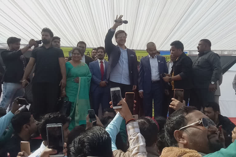 Vivek Oberoi attended school program in greater noida