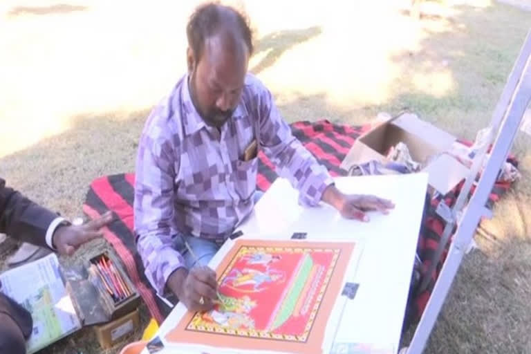 Artists across India display indigenous work in Jharkhand-based art camp