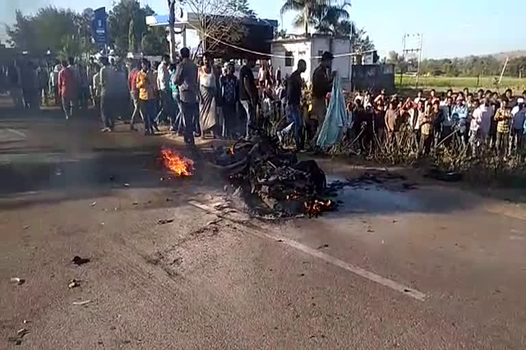 fire broke out after a high-speed collision of two bikes