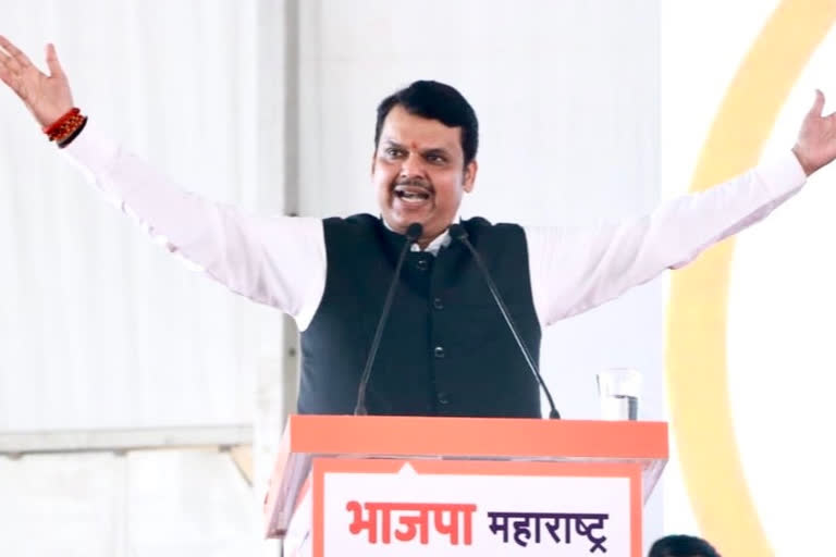 BJP at Centre facing Pawar's ''perception war'' on CAA: Fadnavis