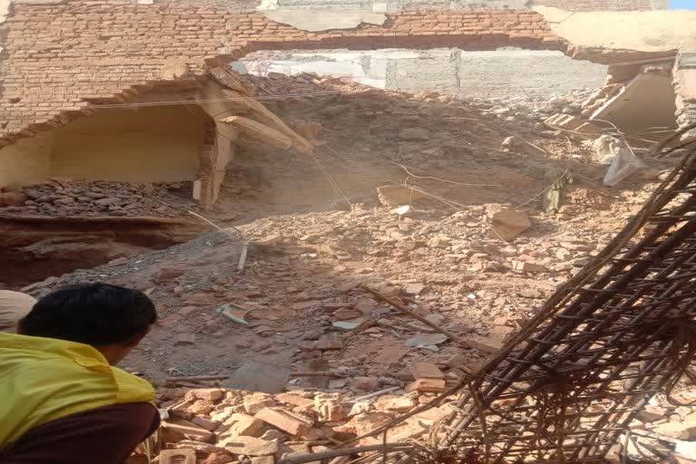 building collapse, गिरी बिल्डिंग