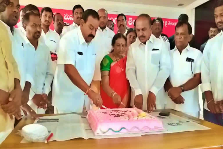 kcr-birthday-celebrations-in-metpalli-jagityala-district