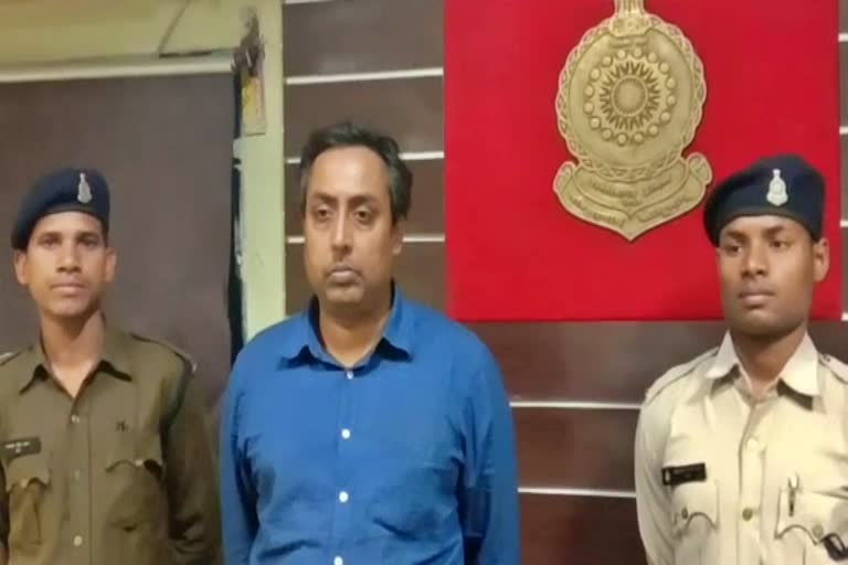 Accused of cheating 1 crore arrested after 4 years in korba