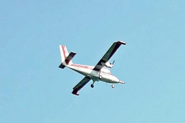 मध्य प्रदेश की बॉर्डर पर उड़ रहा एयरक्राफ्ट, Pratapgarh news
