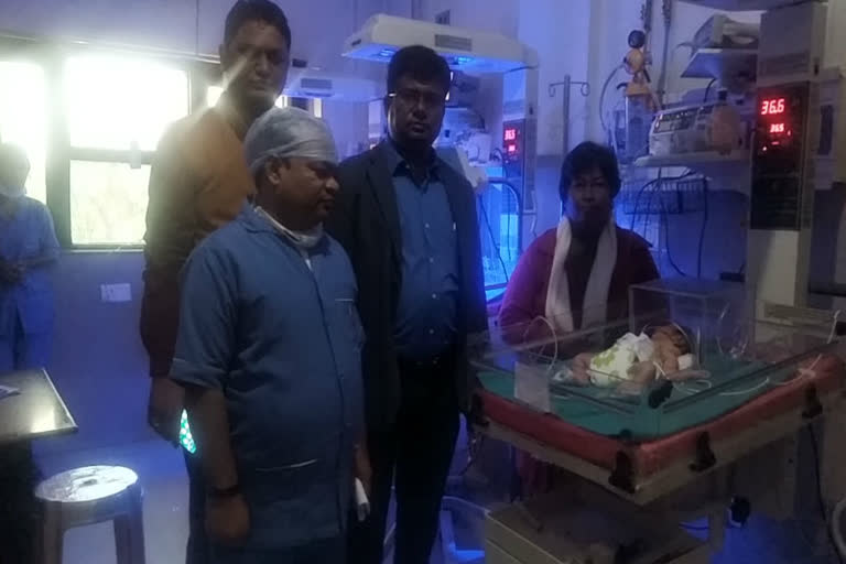 former-chairman-of-child-welfare-committee-reached-to-see-newborn-shiva