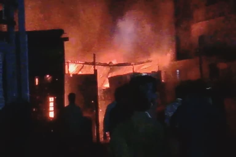 heavy-fire-in-lorry-workshop-5-lakhs-worth-of-goods-damaged