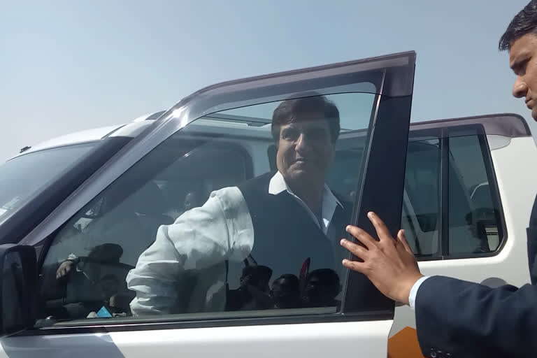 Congress leader Raj Babbar reached Greater Noida to address Kisan Jan Sabha