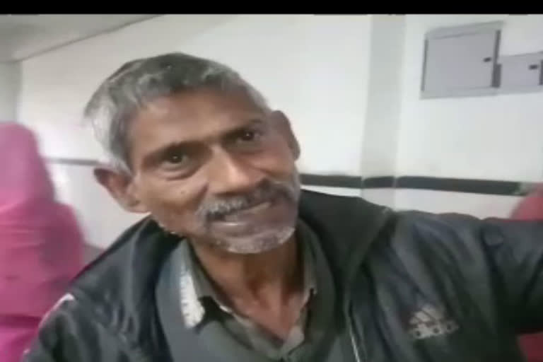 mental-patient-become-doctor-and-treated-patients-in-chhatarpur