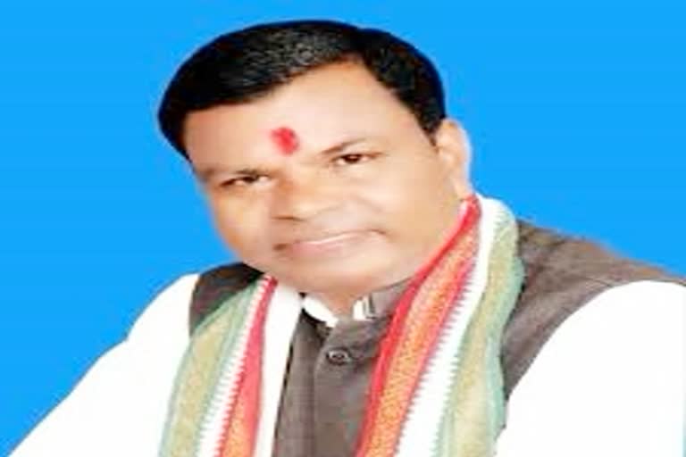 Industry Minister Kavasi Lakhma visits Dhamtari today