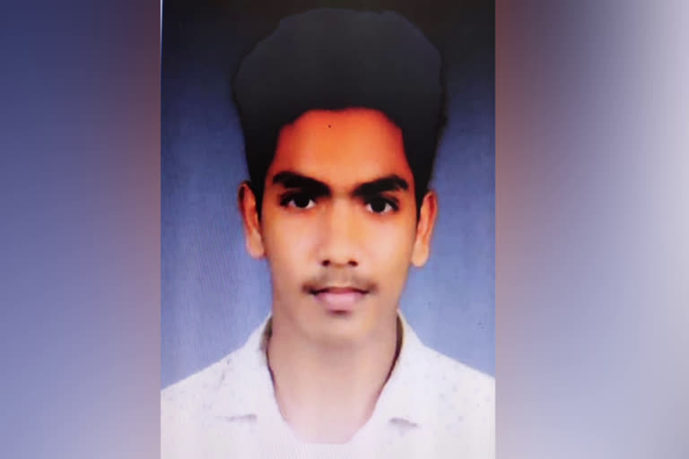 Engineering student  Engineering student died  bike accident  ksrtc bus accident  nedumangad news  കെഎസ്ആര്‍ടിസി ബസ് അപകടം  എഞ്ചിനീയറിങ് വിദ്യാര്‍ഥി മരിച്ചു  ബസും ബൈക്കും കൂട്ടിയിടിച്ചു  അപകടം  നെടുമങ്ങാട് അപകടം