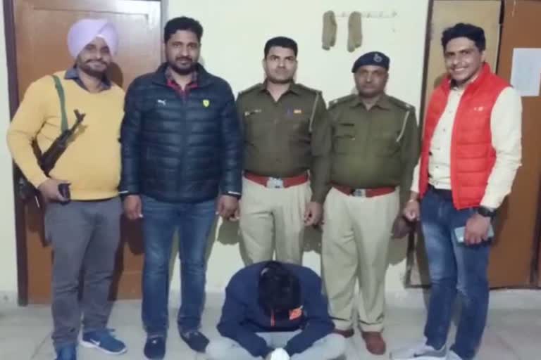 Sirsa police arrests mother-son with heroin