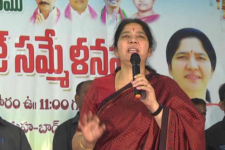 All officials should worklike Baahubali: Minister Satyavati