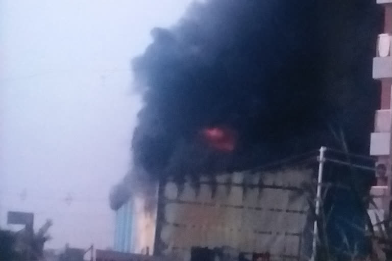 fire in mukundapur