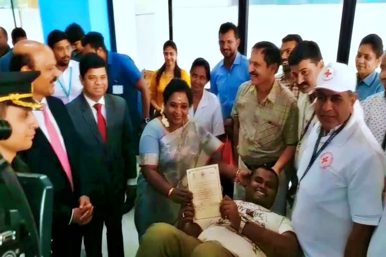 Governor tamilisai on blood donation