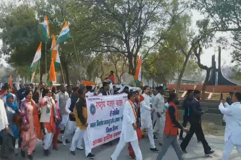 labour protest for their demands in hisar