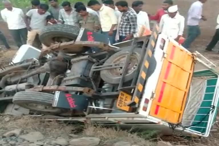 Accident in Athani : 2 died