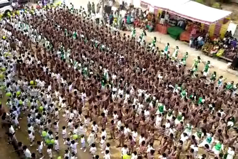 999 students perform dance creating awareness on environmental protection