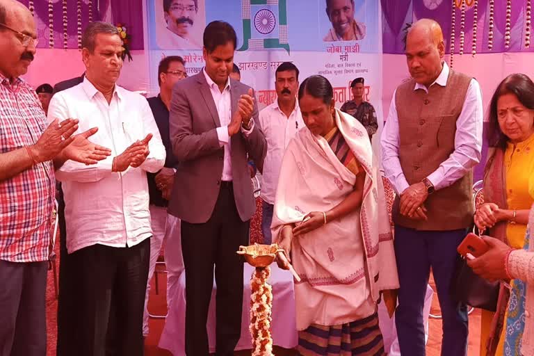 Certificates were given to the divyang in chaibasa