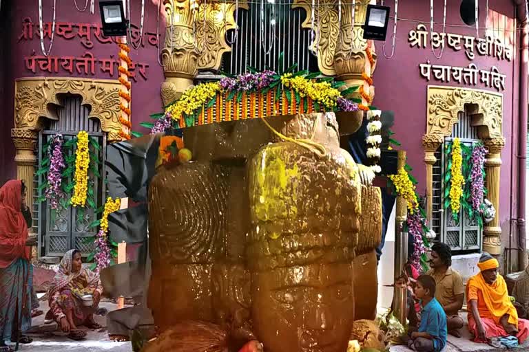 महाशिवरात्रि पर बिलासपुर के अष्टमुखी शिव मंदिर में उमड़े श्रद्धालु