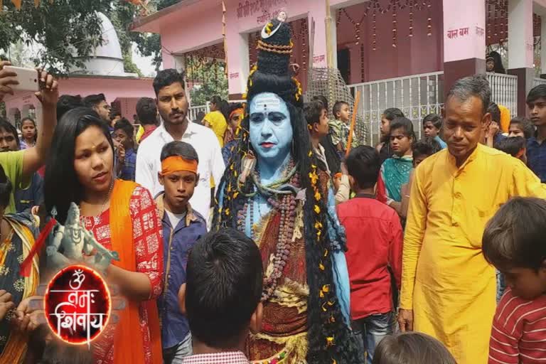 हर-हर महादेव के नारों से गूंज उठा शिवालय