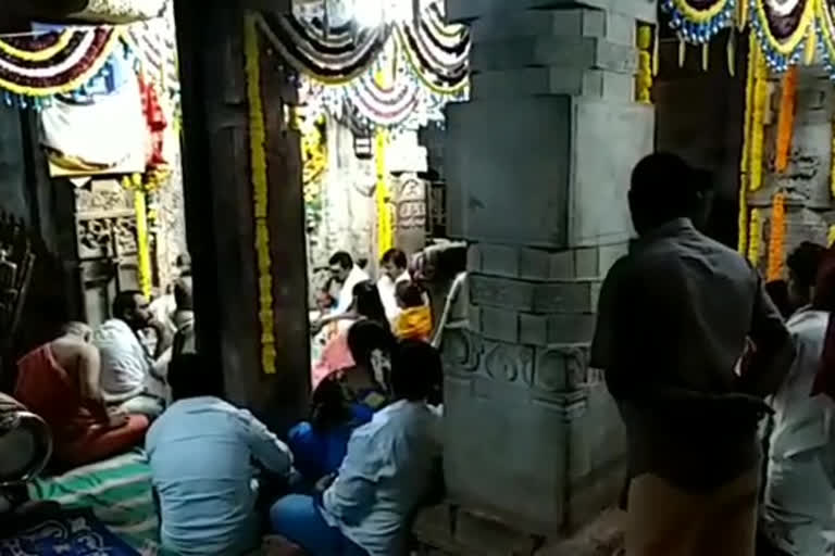lingodhbhava abhishekam late in mahanandhi