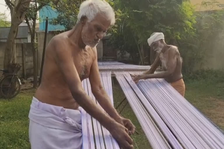 Handloom workers