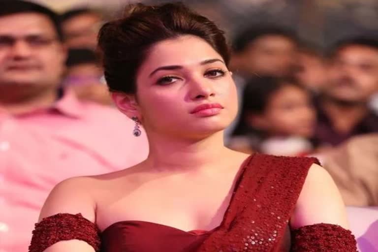 actress tamannaah bhatia  responds to fans in twitter