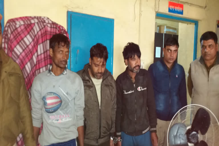 three thieves arrested from noida