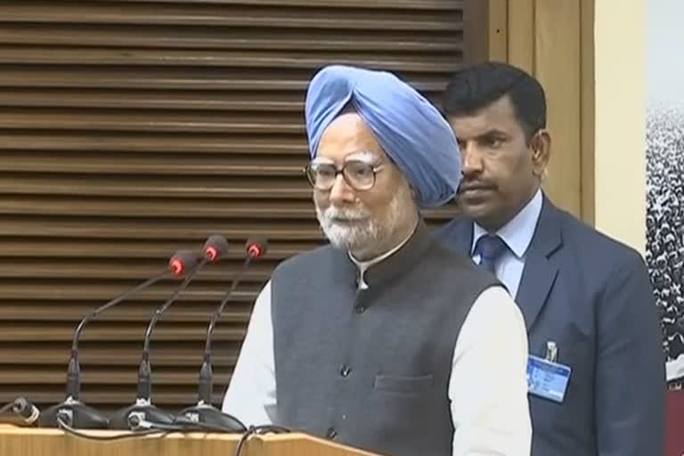 'Bharat Mata Ki Jai' being misused to construct militant idea of India: Manmohan Singh