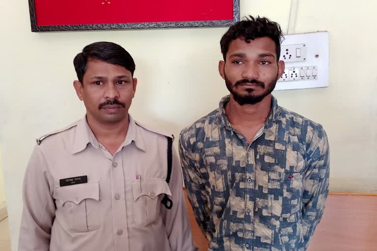 Sarakanda police arrested a minor along with 1 young man for theft