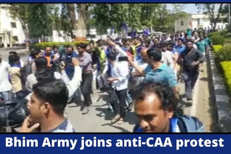 Bhim Army activists join anti-CAA protests in Delhi's Jaffrabad