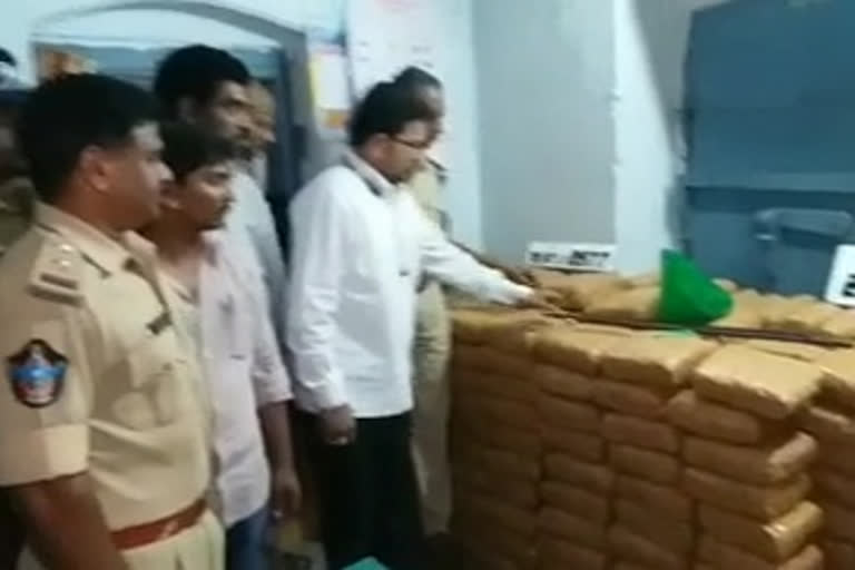 450kgs ganja seized in krishna dst gannavarm ANDHRAPRADESH