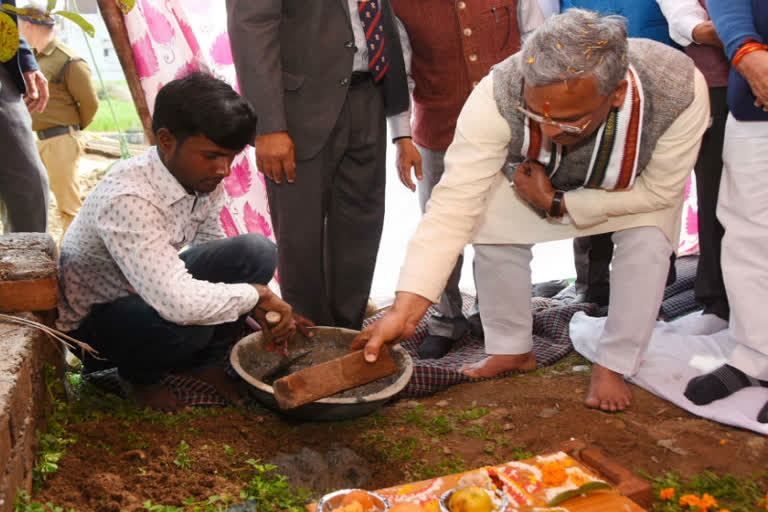 cm-laid-foundation-stone-of-development-plans-in-doiwala