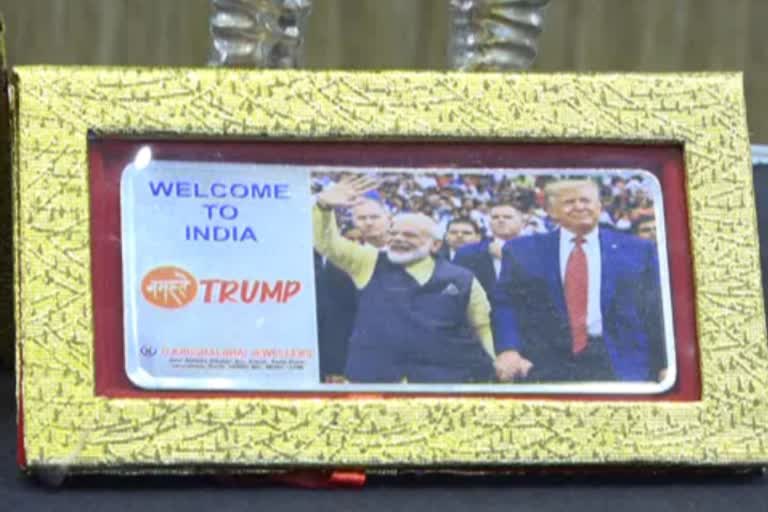 will-be-sent-to-washington-dc-a-hello-trump-note-prepared-in-surat