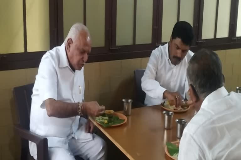 CM BSY ate masala dosa in Meenakshi hotel!