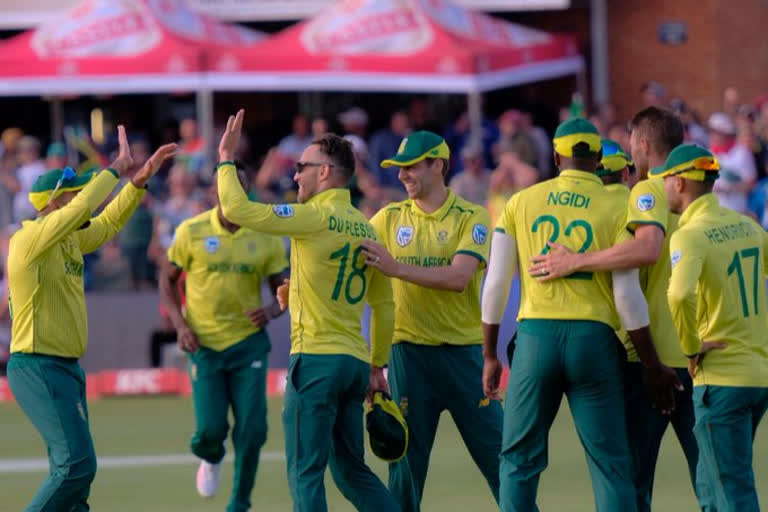 South Africa beat Australia by 12 runs