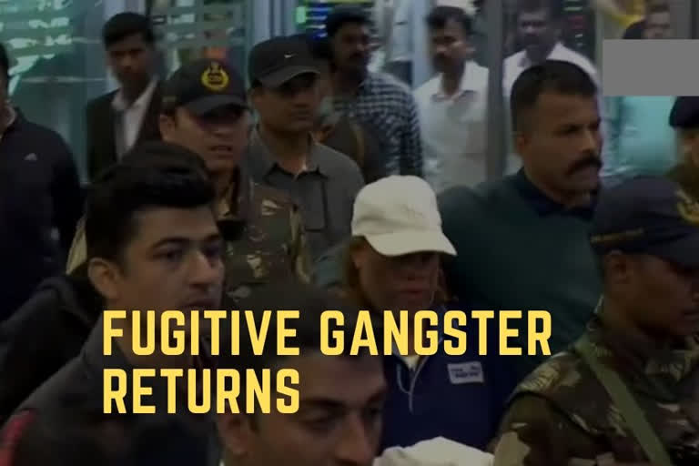 Ravi Pujari  Fugitive gangster  Ravi Pujari in Bengaluru  അധോലോക കുറ്റവാളി രവി പൂജാരിയെ ബംഗളൂരുവില്‍ എത്തിച്ചു  രവി പൂജാരിയെ ബംഗളൂരുവില്‍ എത്തിച്ചു  രവി പൂജാരി  മജിസ്‌ട്രേറ്റിന് മുന്നിൽ ഹാജരാക്കും