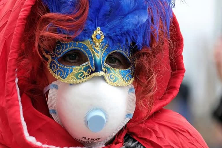 Coronavirus outbreak in Italy cuts short Venice Carnival  ഇറ്റലിയിൽ കൊവിഡ്-19 ഭീതി  കൊവിഡ് 19 ചൈന  കൊവിഡ്-19 ലോകത്ത്  കൊറോണ ഭീതി  Coronavirus outbreak in Italy  covid world