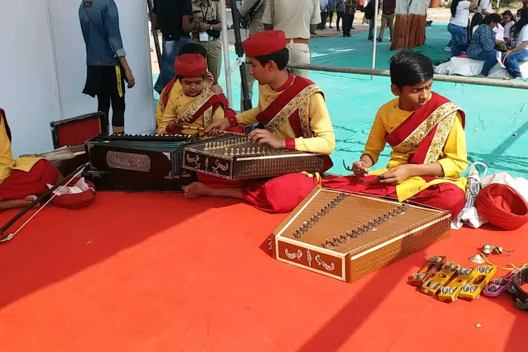 Preparing to welcome Donald Trump through Indian music