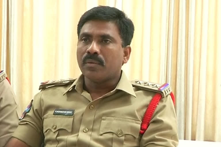 FIVE DALARIES ARREST IN THIRUMALA