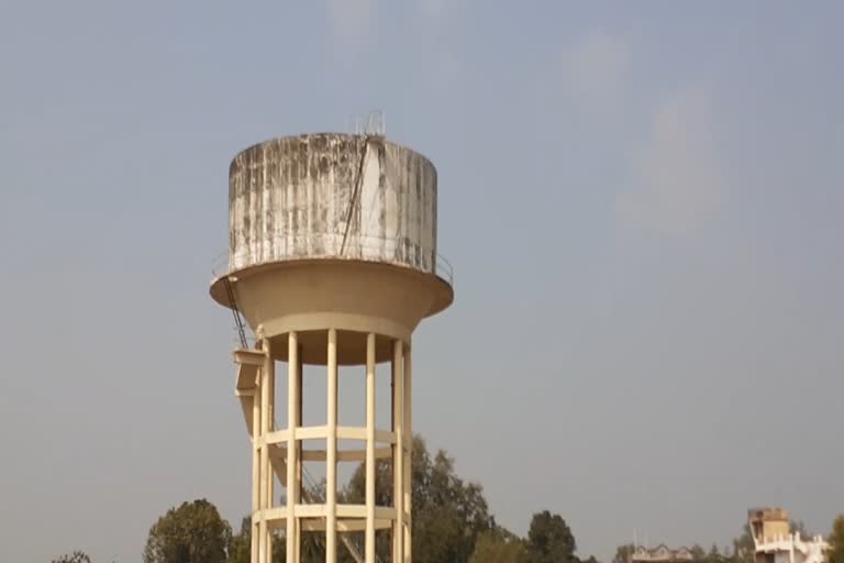 Water tank lying empty