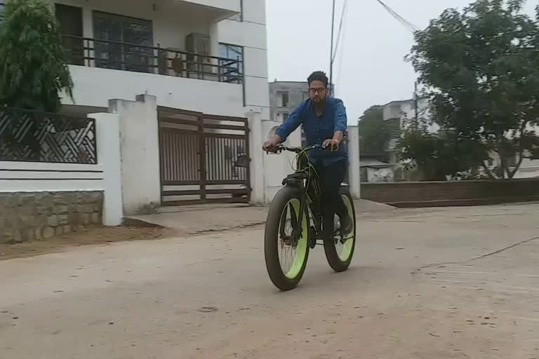 Rachit created an electronic bicycle