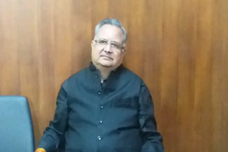 Raman Singh reached the assembly in black clothes