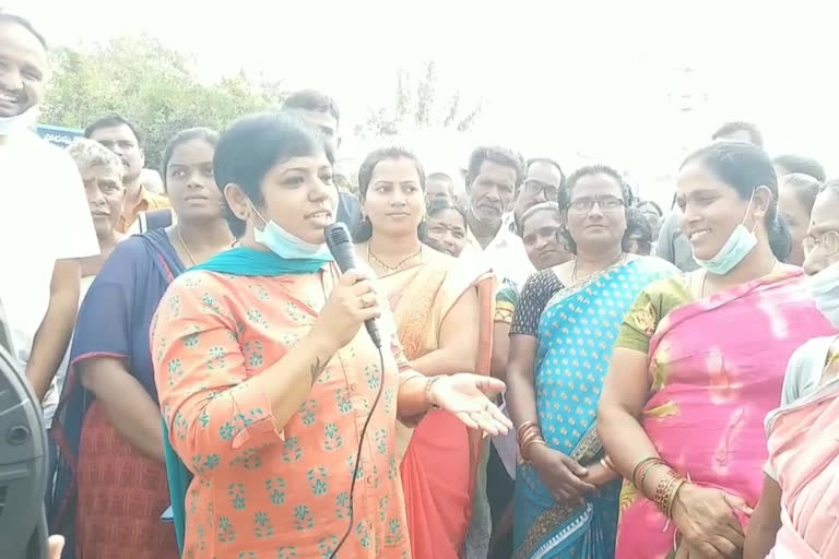 collector bharathi holikeri participated in urban progress in bellampalli