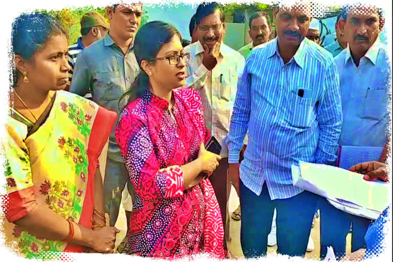 COLLECTOR Sikta Patnaik VISIT SULTHANABAD AT PEDDAPALLI DISTRICT