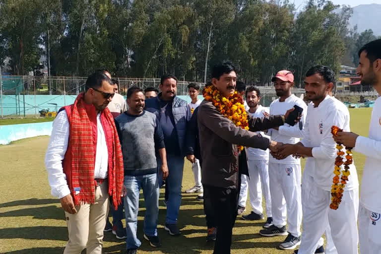 District level cricket tournament in bilaspur, बिलासपुर में जिला स्तरीय क्रिकेट प्रतियोगिता