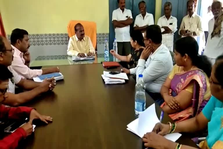 emergency-meeting-of-taluk-level-bescom-officers-at-harihara