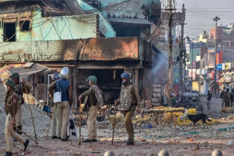 Communal violence escalates, toll mount to13, over 200 injured in northeast Delhi