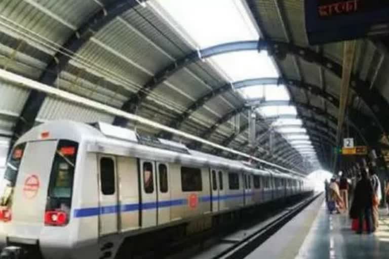 delhi violence, metro service