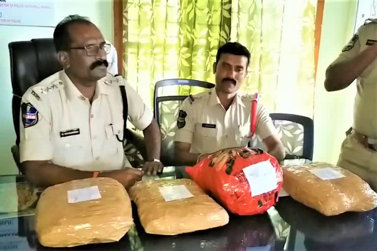 4.8 kg of ganja seized by vm banjar police